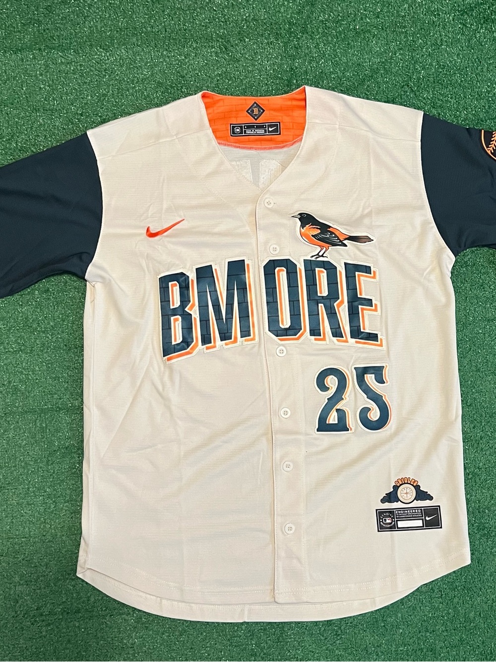 Baltimore Orioles Pete Alonso City Connect Jersey
Adult Small